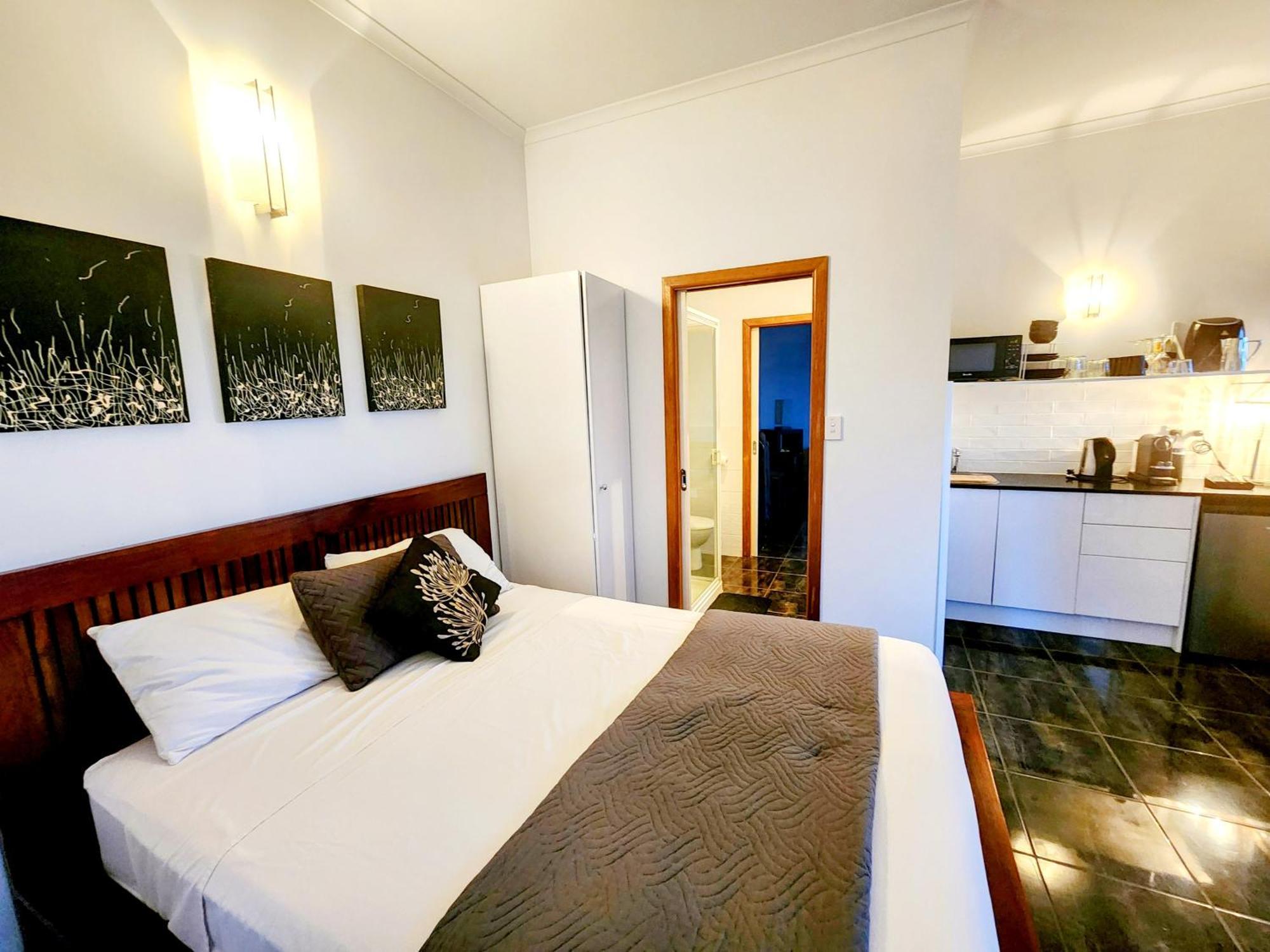 Bella Vista On Nara Pets Welcome แอร์ลีบีช ภายนอก รูปภาพ