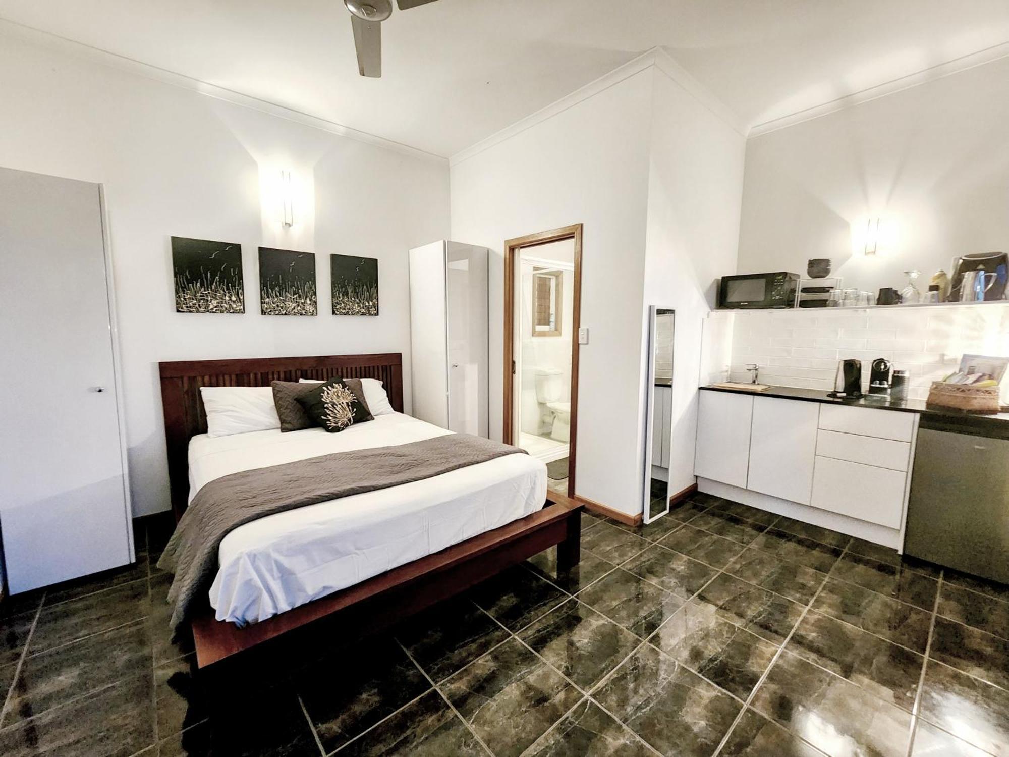 Bella Vista On Nara Pets Welcome แอร์ลีบีช ภายนอก รูปภาพ