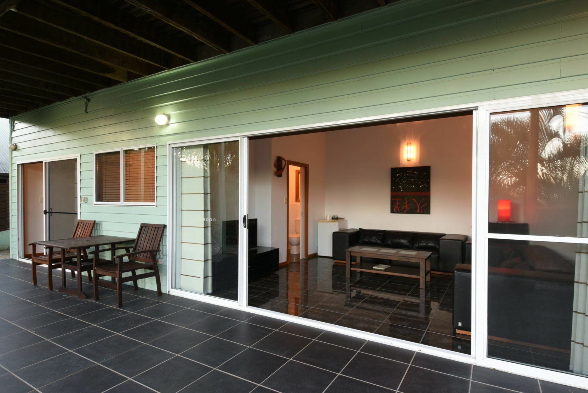 Bella Vista On Nara Pets Welcome แอร์ลีบีช ภายนอก รูปภาพ